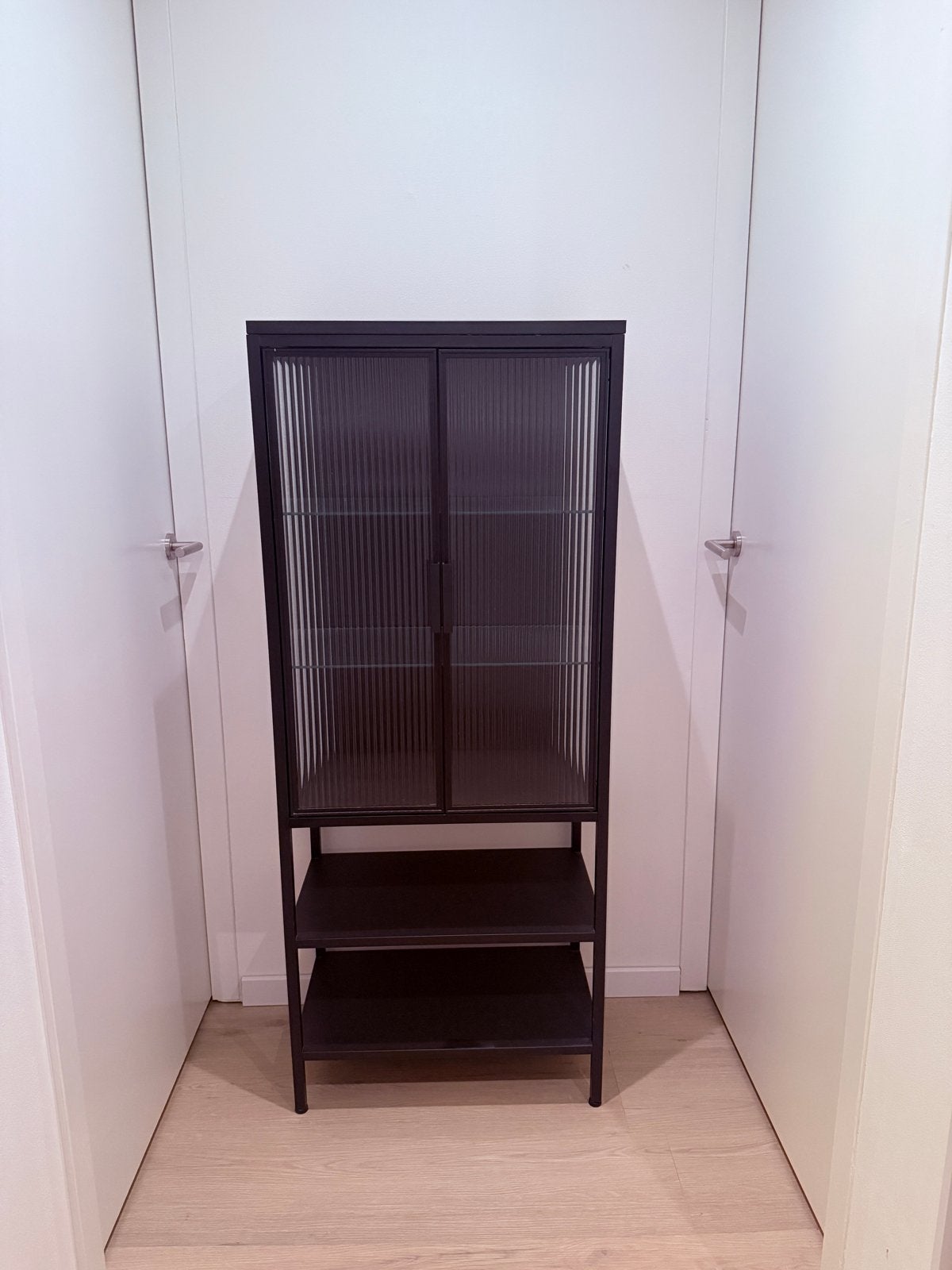 IKEA Mossjön vitrinekast antraciet, Ophalen, 50 tot 100 cm, Zo goed als nieuw, Metaal
