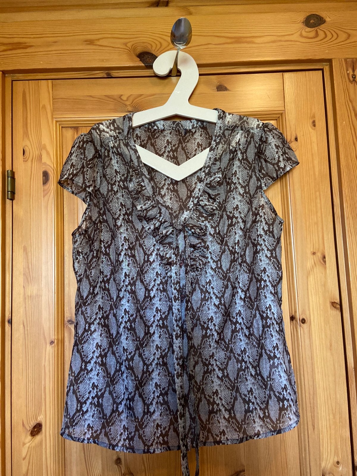 Top blouse slangenprint Manguun collectie oto 58 lengte 70, Ophalen of Verzenden, Zo goed als nieuw, Maat 46/48 (XL) of groter