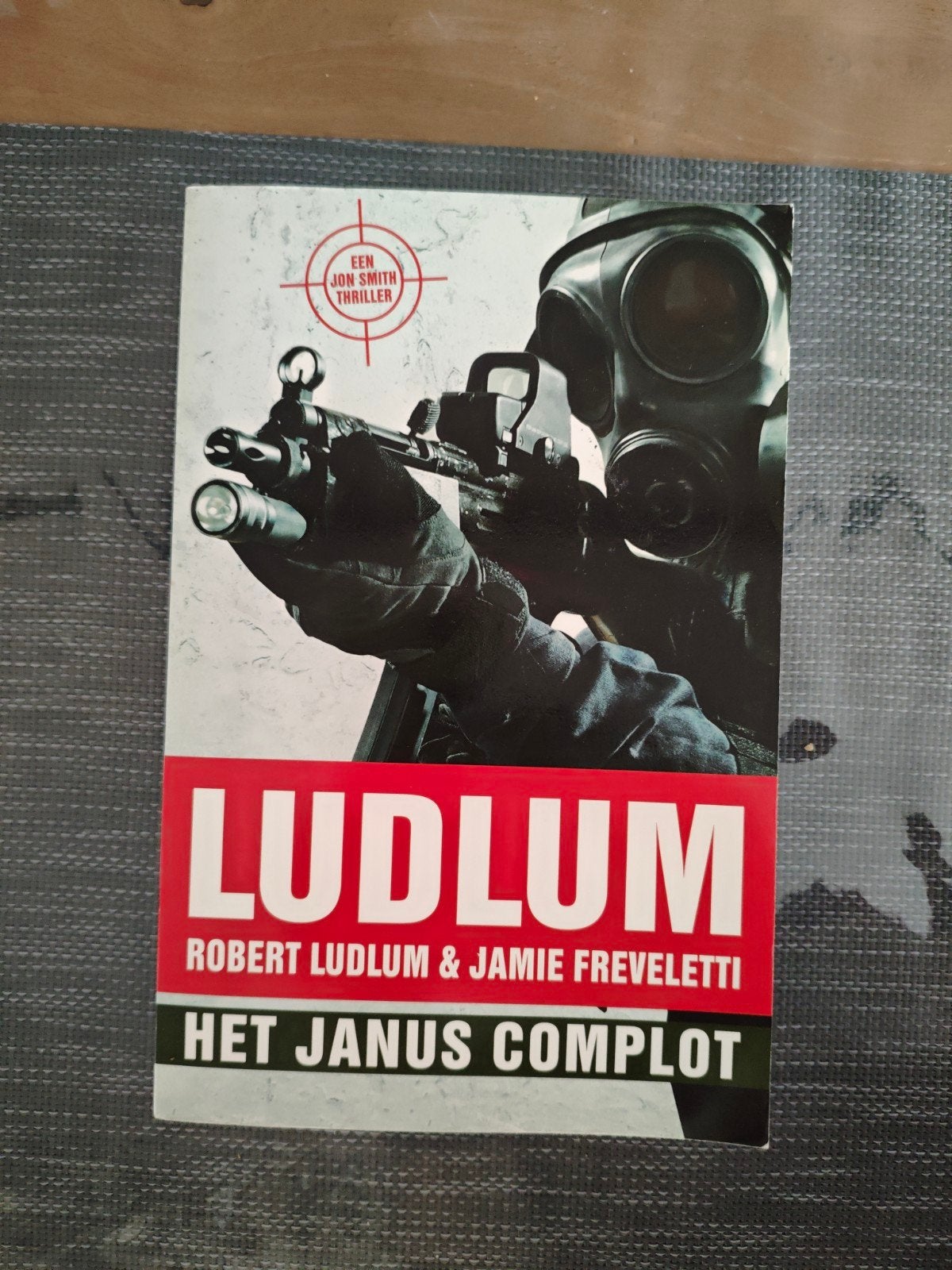 Ludlum het Janus complot boek, Boeken, Ophalen of Verzenden, Zo goed als nieuw