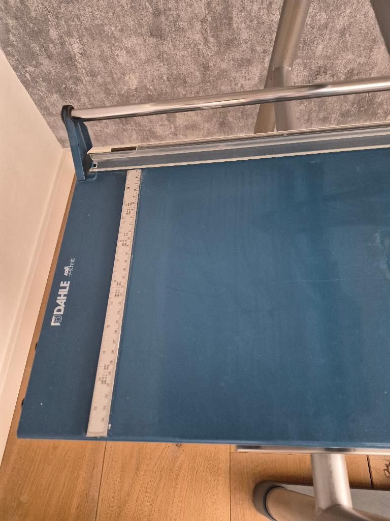 Snijmachine Dahle, Ophalen, Zo goed als nieuw
