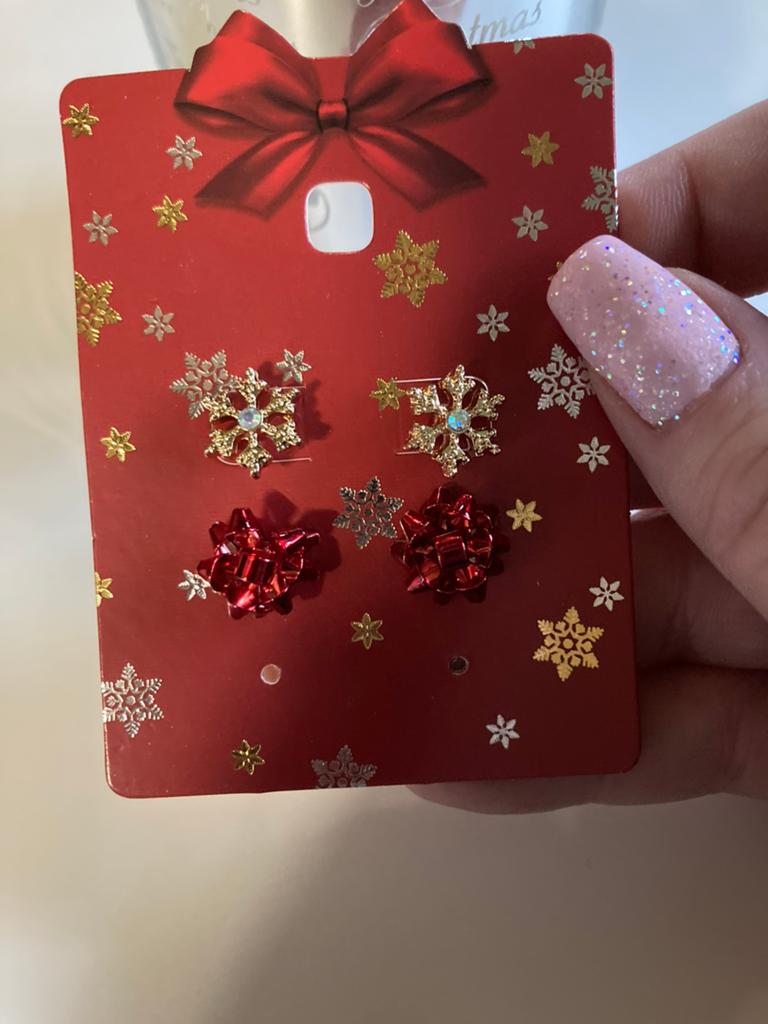 Gratis twee setjes nieuwe kerst oorbellen, Ophalen, Overige materialen, Nieuw, Knopjes of Stekers