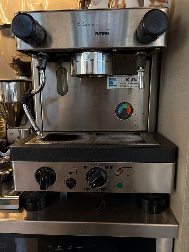 Twee Cimbali Junior espressomachines - één perfect, één defe, Witgoed en Apparatuur, Koffiezetapparaten, Gebruikt, Koffiebonen