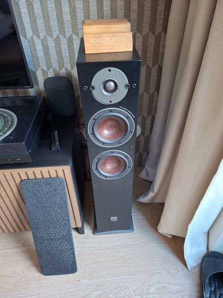 Dali Oberon 5 Speakers vaste prijs € 450., Audio, Tv en Foto, Luidsprekers, Zo goed als nieuw, 120 watt of meer, Front, Rear of Stereo speakers