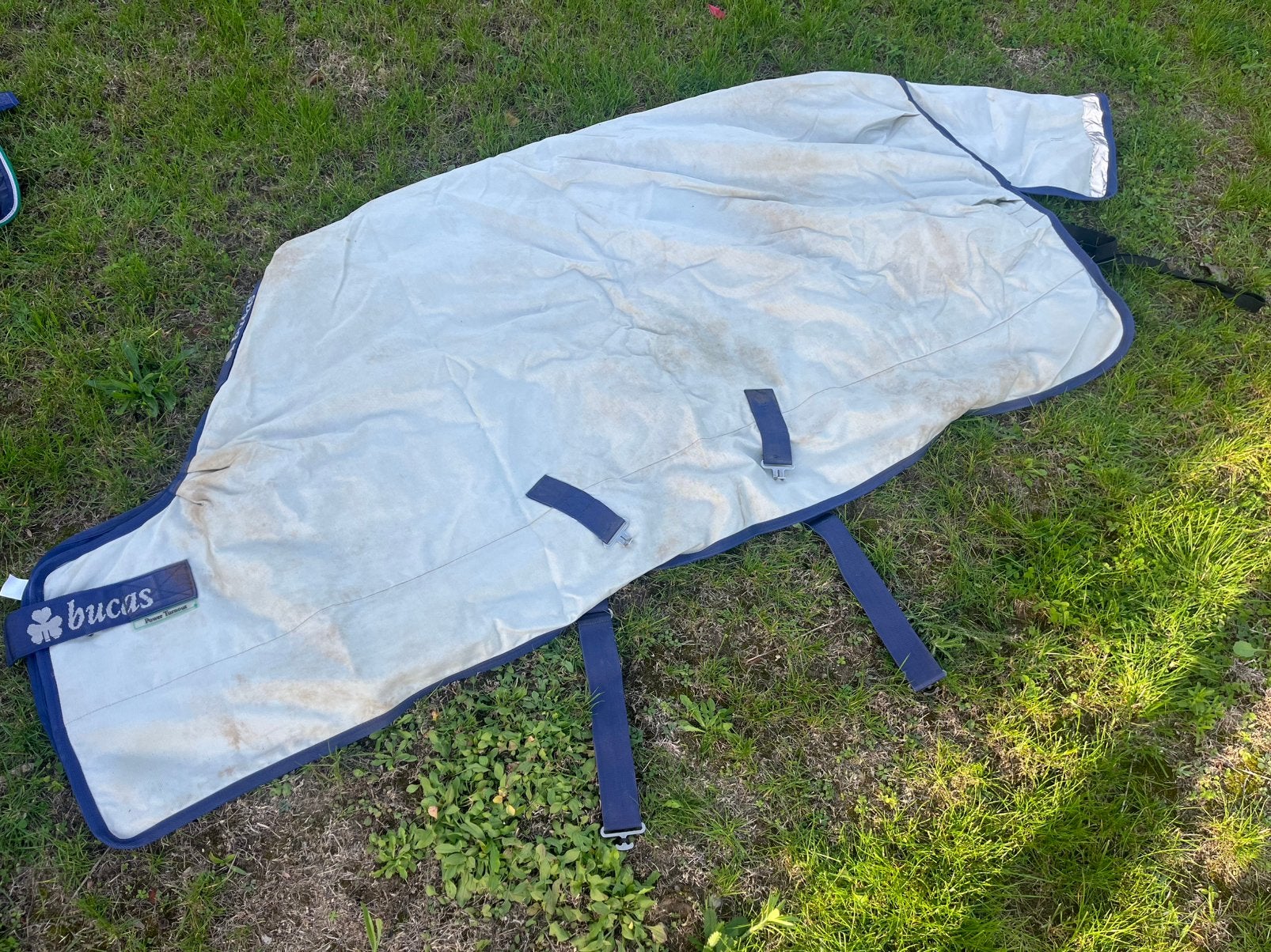 Paardendeken: Bucas Power Turnout Medium 135 cm winterdeken, Dieren en Toebehoren, Ophalen of Verzenden, Zo goed als nieuw, Nylon