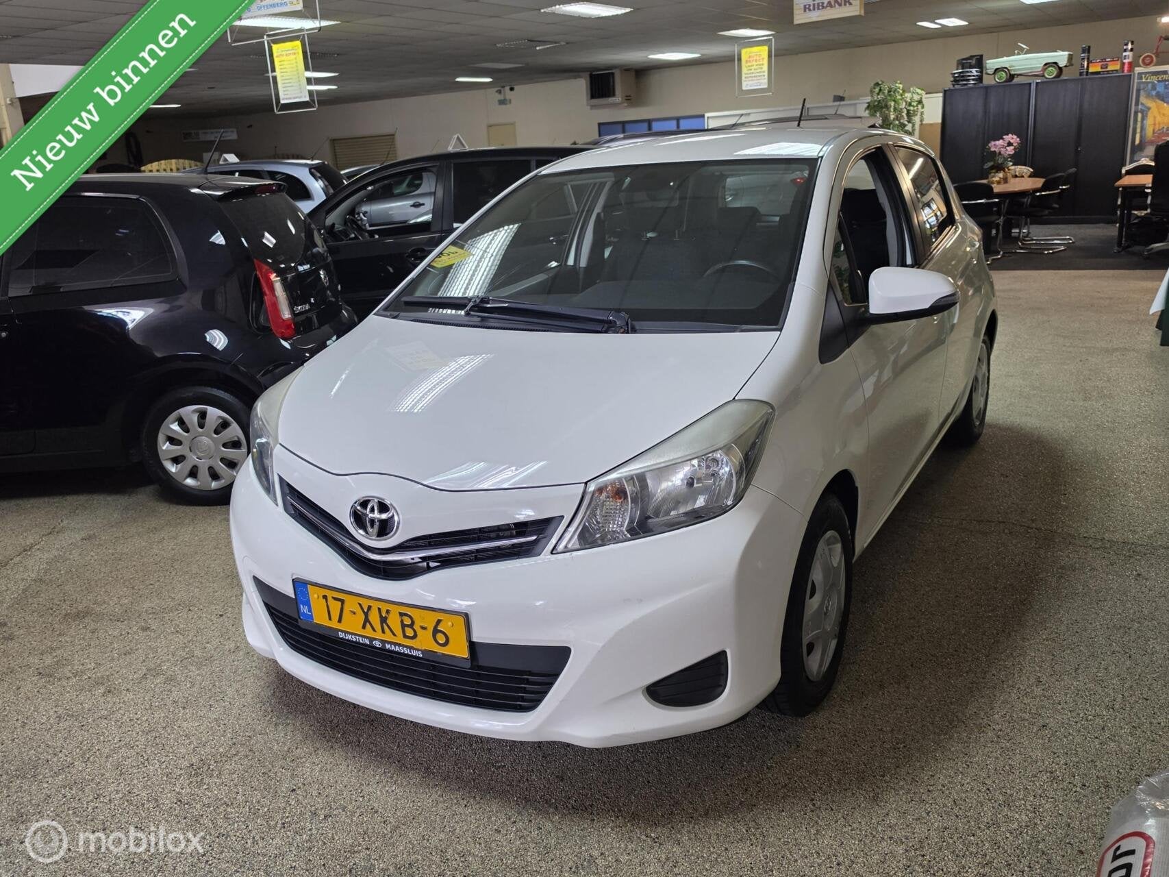 Toyota Yaris 1.0 VVT-i Aspiration, Auto's, Euro 5, 527 kg, 750 kg, Wit
