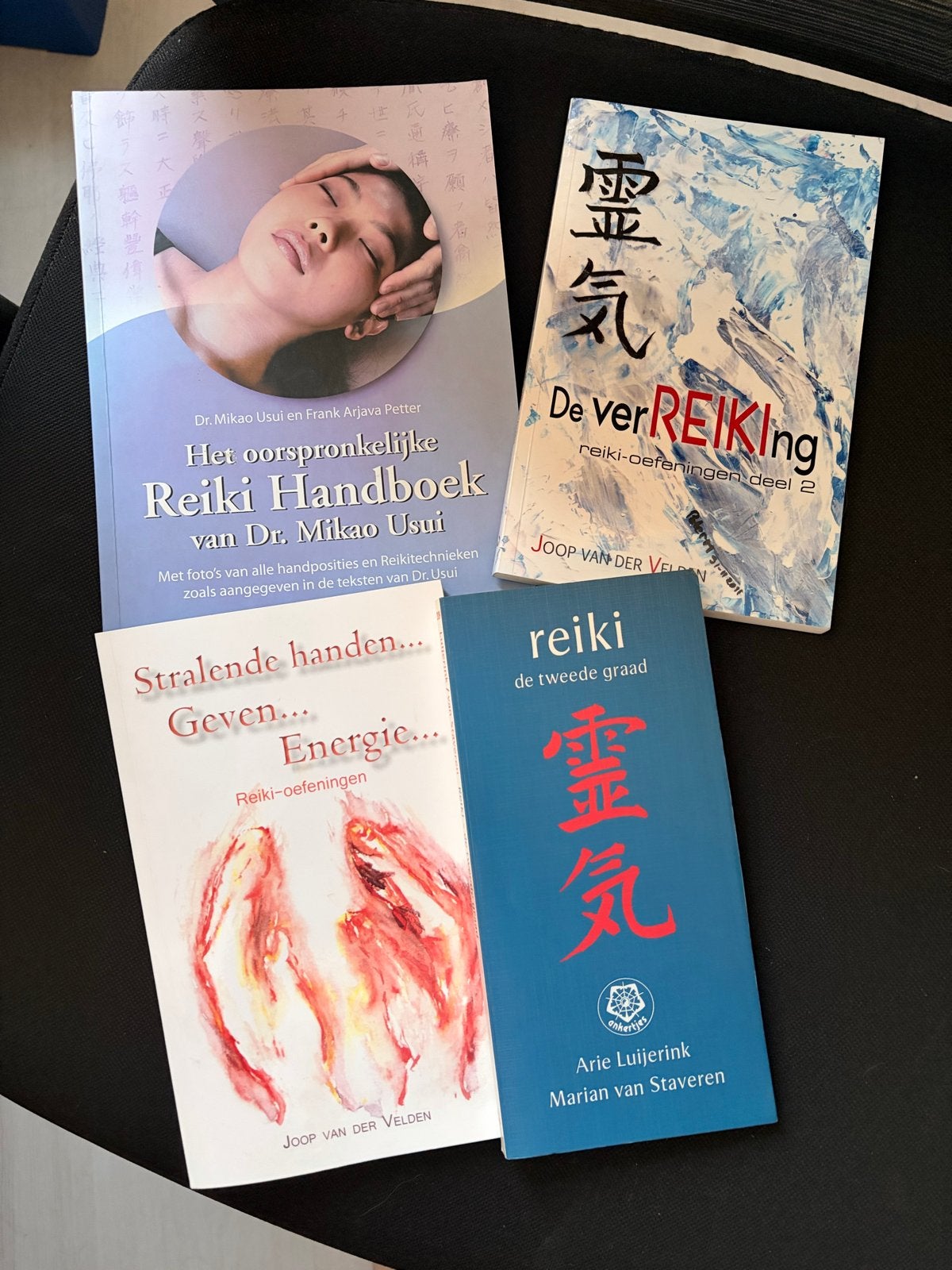 Reiki Boeken Collectie: Handboek, Oefeningen & Tweede Graad, Ophalen of Verzenden, Gelezen, Meditatie of Yoga, Instructieboek