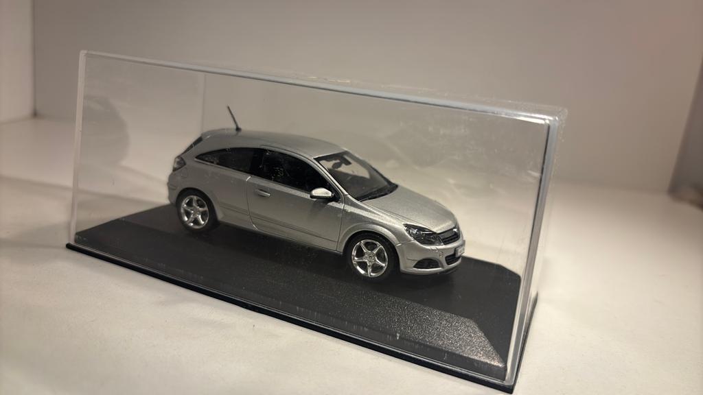 Opel astra caravan gtc minichamps 1.43, Hobby en Vrije tijd, Modelauto's | 1:43, Ophalen of Verzenden, A, A, A