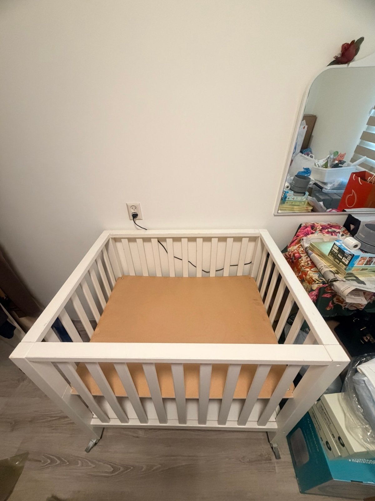 Kinderbox 80 x 80 cm wit met wielen, Ophalen, Zo goed als nieuw, Vierkant, Boxkleed