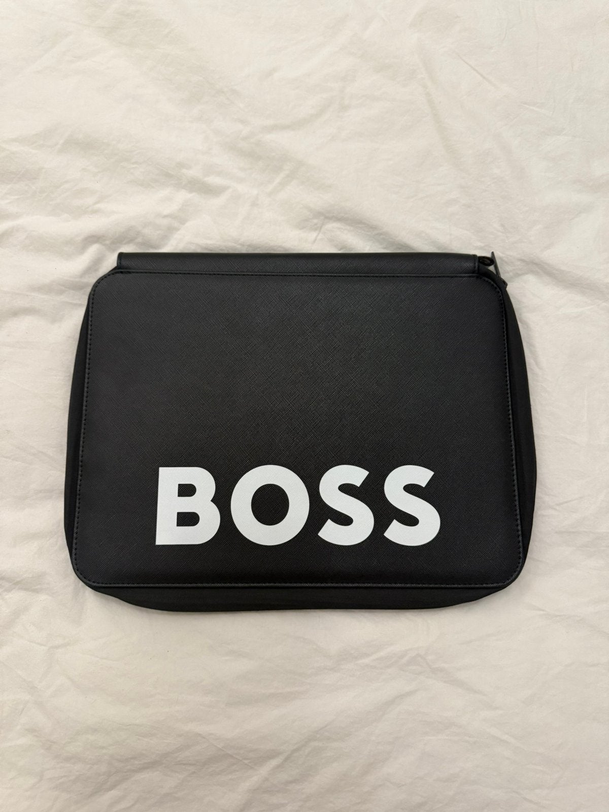 Hugo Boss laptop sleeve, Ophalen of Verzenden, Nieuw, Zwart