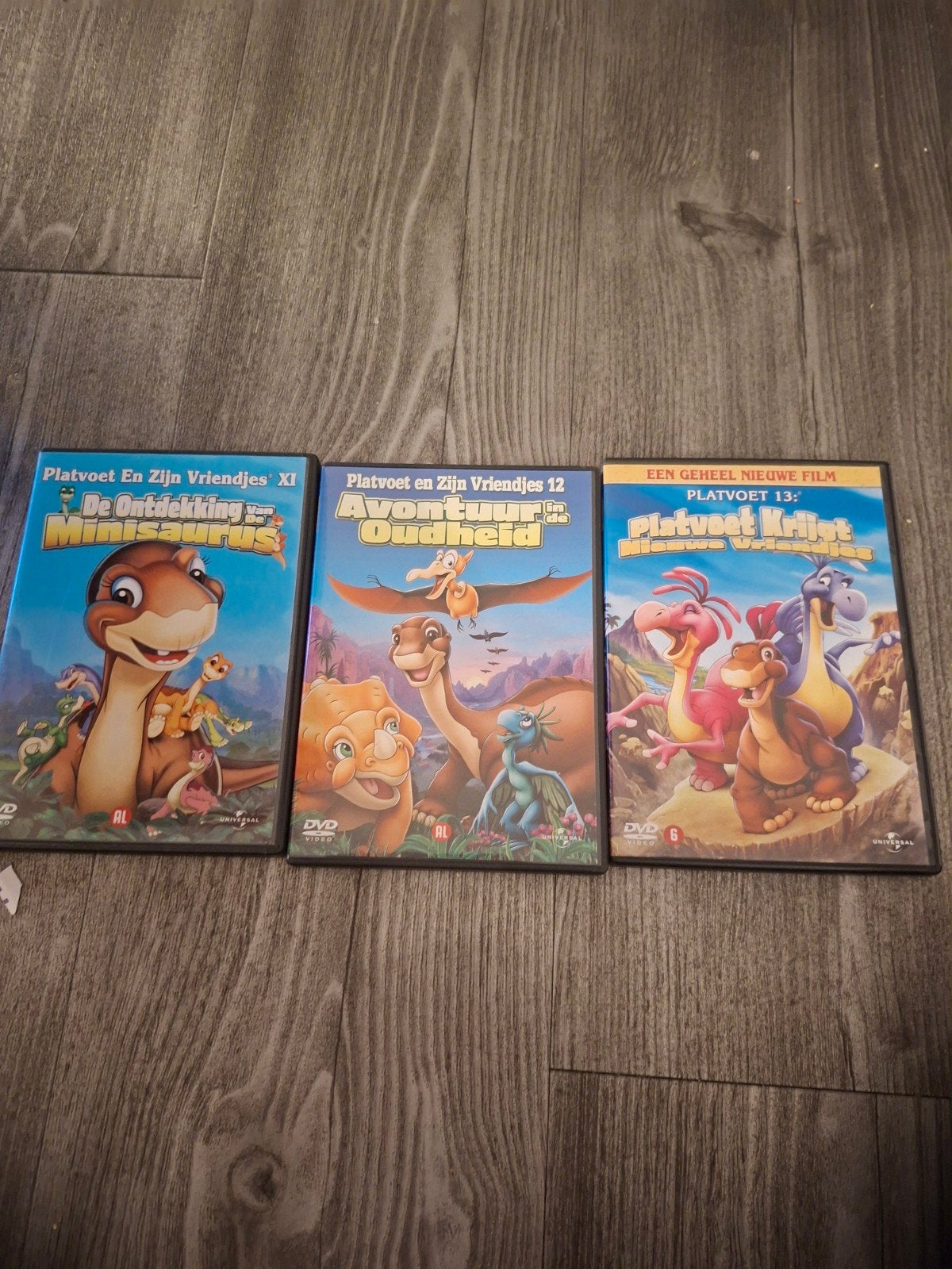 Platvoet en zijn Vriendjes DVD Collectie (3 films), Cd's en Dvd's, Animatie, Verzamelbox, Alle leeftijden, Zo goed als nieuw