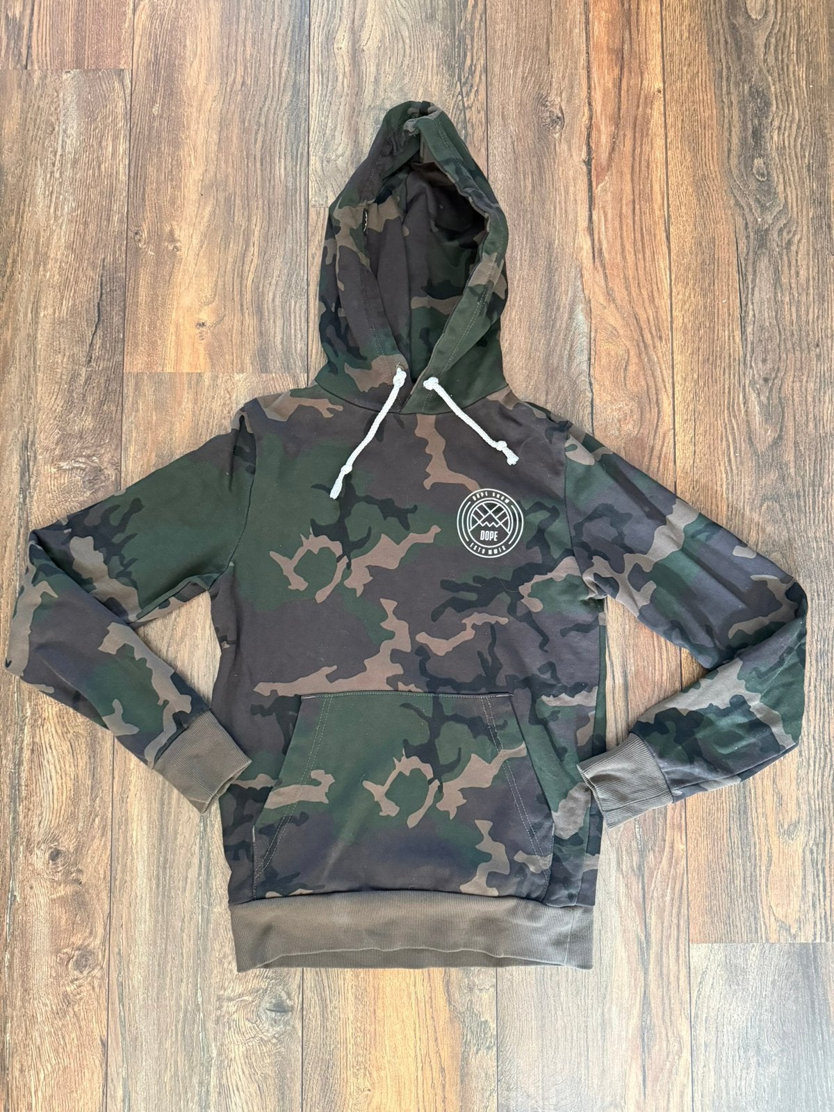 Dope leger print sweater / trui met capuchon in maat 164., Kinderen en Baby's, Ophalen of Verzenden, Zo goed als nieuw, Jongen