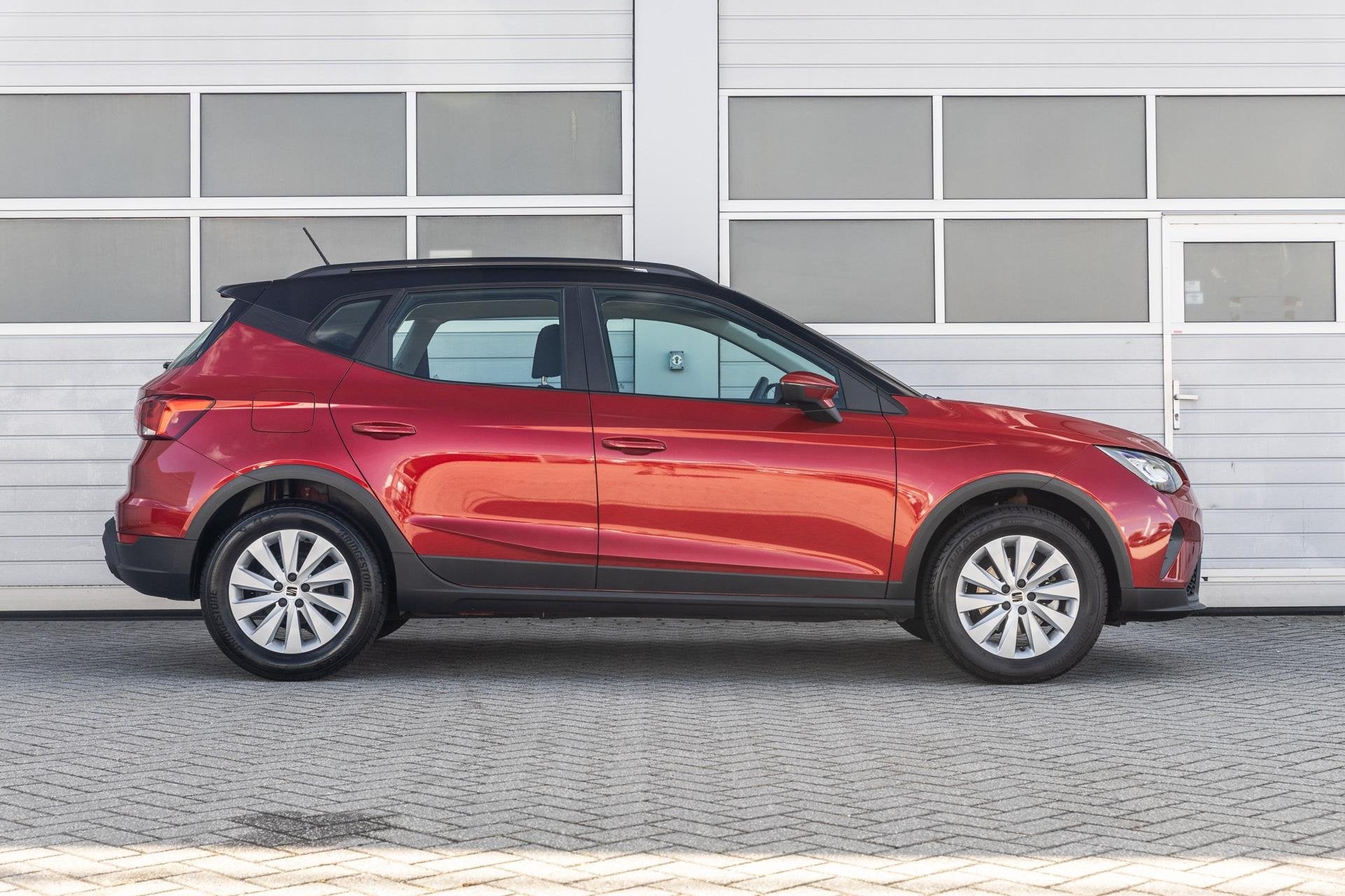 SEAT Arona 1.0 EcoTSI 95pk Style | Sensoren achter | Apple C, Auto's, Voorwielaandrijving, 12 maanden, Stof, Gebruikt
