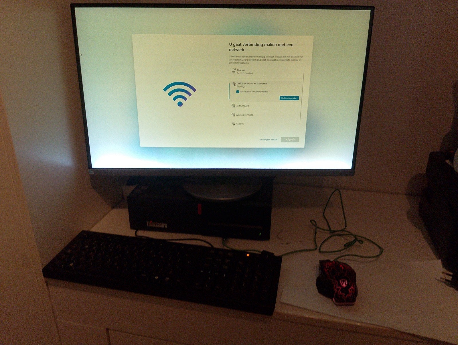 Lenovo pc met  moet er snel van af ‼️, 50 Hz, Zo goed als nieuw, 100 cm of meer, Ophalen