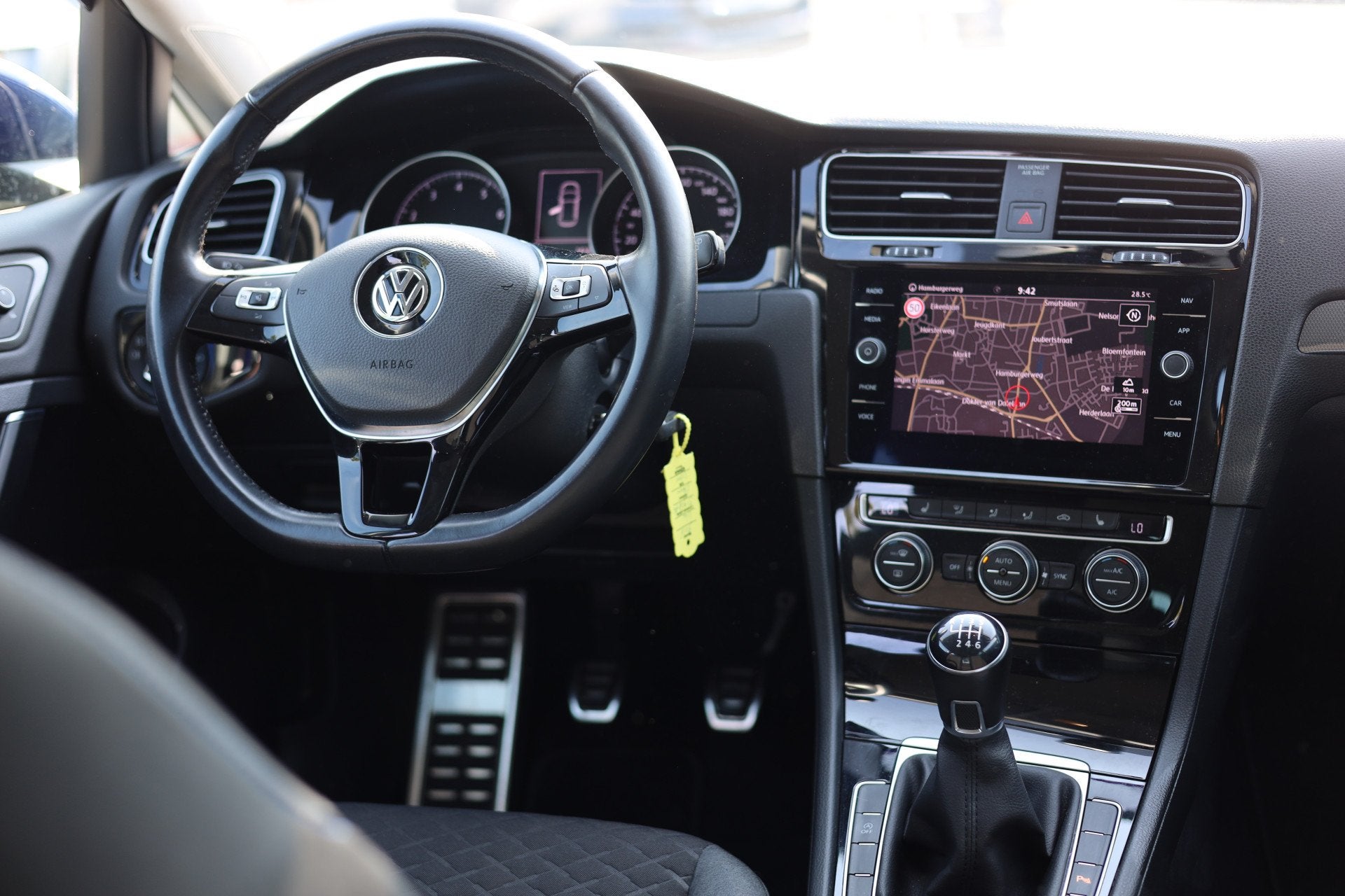 Volkswagen Golf 1.0 TSI JOIN | NAVI | CARPLAY | CLIMA | 16 I, Voorwielaandrijving, Stof, Blauw, 49 €/maand