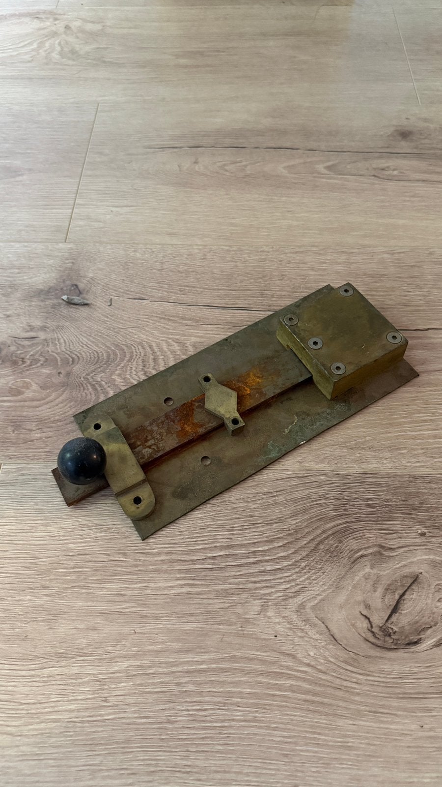 Vintage Zware Messing Deurschuif Grendel – Oud Deurbeslag, Ophalen, Zo goed als nieuw, Koper of Messing, Klink of Kruk
