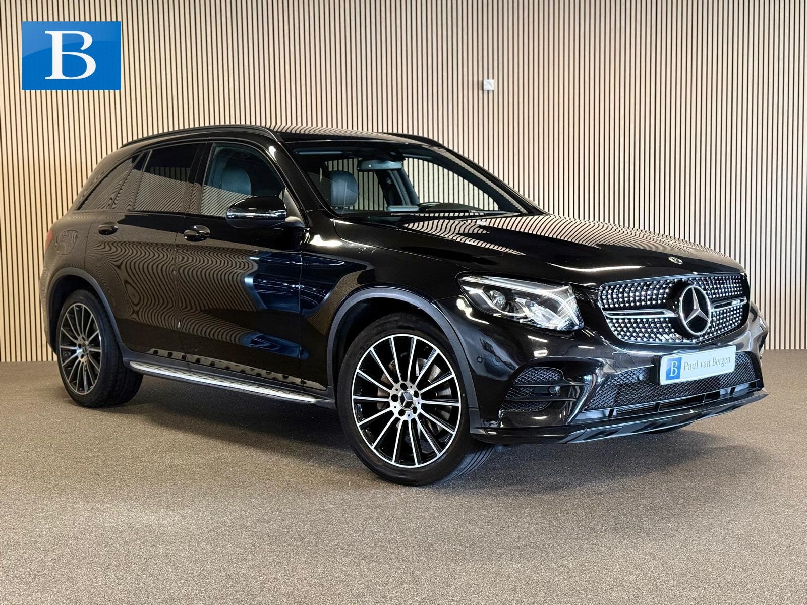 Mercedes-Benz GLC 250 4 Matic AMG STYLING-PANORAMA-NIGHT-TRE, Auto's, Automaat, 12 maanden, 15 km/l, Gebruikt