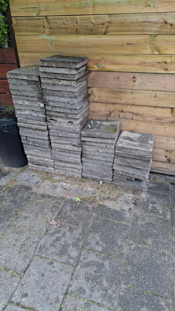 Gebruikte betonnen terrastegels - 30x30 cm, Tuin en Terras, Tegels en Klinkers, Gebruikt, Terrastegels, Beton, 5 tot 10 m², Ophalen of Verzenden