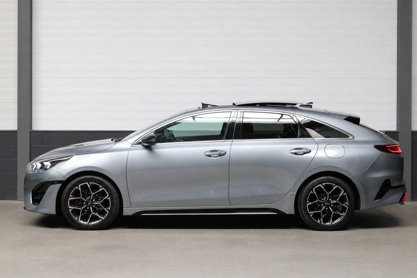 Kia ProCeed 1.5 T-GDi GT-Line l Pano Matrix Camera Keyless, 1325 kg, Gebruikt, Euro 6, 4 cilinders