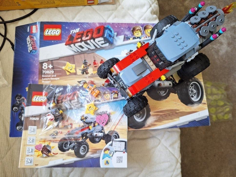 70829 Lego The Movie 2 Emmet en Lucy's Ontsnappingsbuggy, Overige thema's, Lego, Ophalen of Verzenden, Zo goed als nieuw
