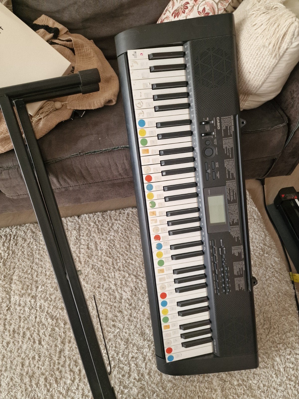 Casio keyboard met standaard, Muziek en Instrumenten, Keyboards, Ophalen, Casio, Met standaard, 61 toetsen