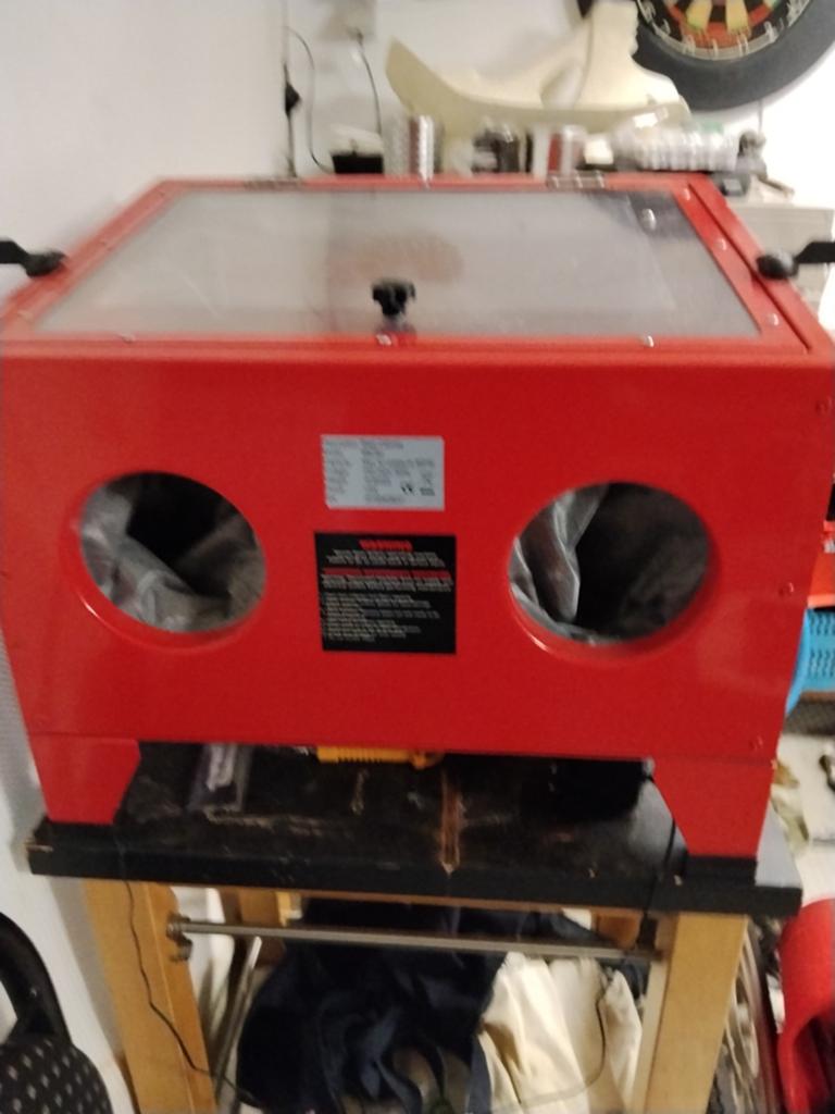 Zandstraalcabine SBC90 met 50kg straalmiddel - Ongebruikt, Doe-het-zelf en Verbouw, Gereedschap | Overige machines, Zo goed als nieuw