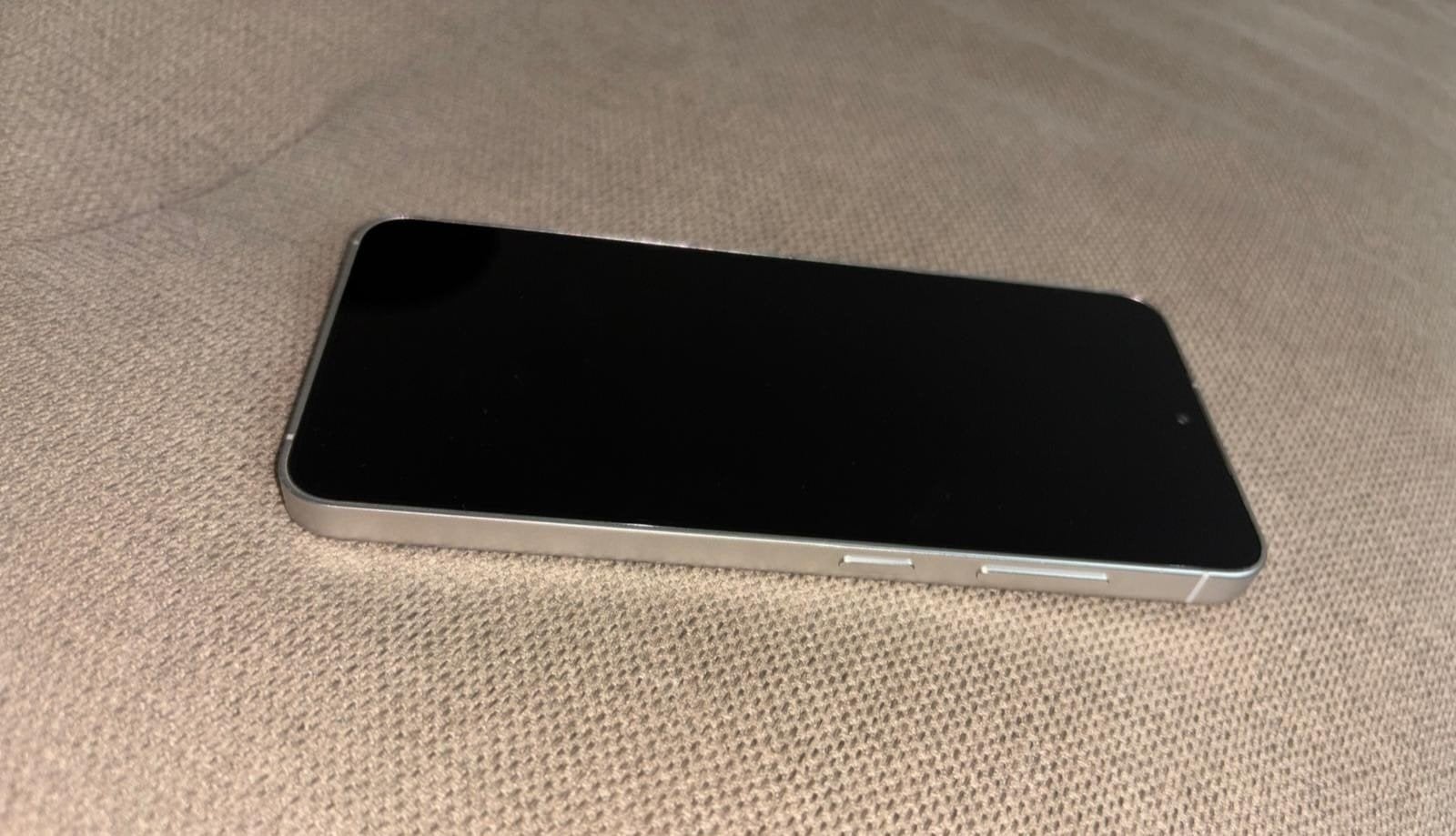 Foto 7 van Samsung Galaxy S24 256GB Marble Gray