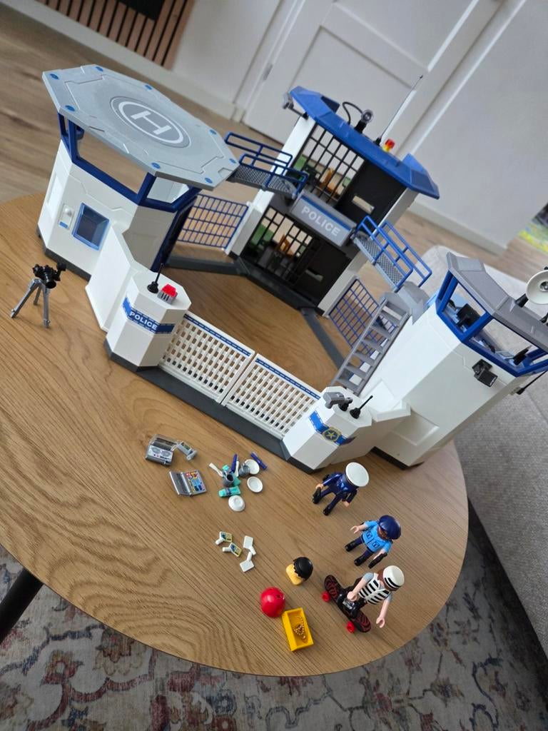 playmobil politiebureau, Ophalen of Verzenden, Zo goed als nieuw