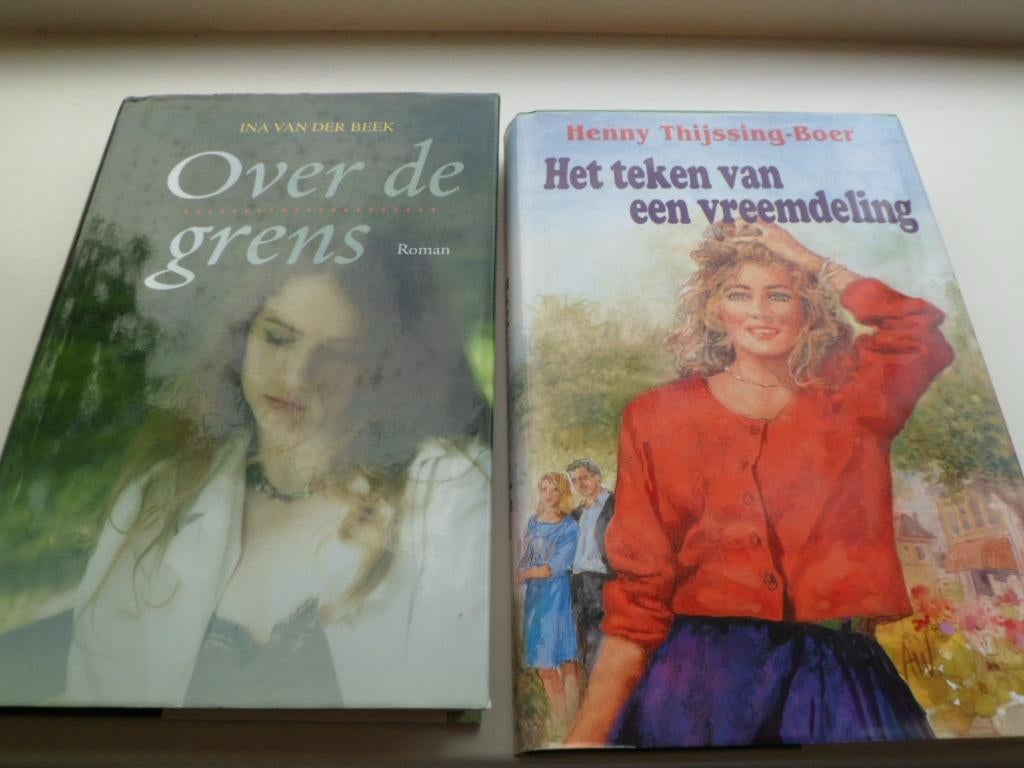 2 streekromans 1 euro per stuk, Ophalen of Verzenden, Zo goed als nieuw