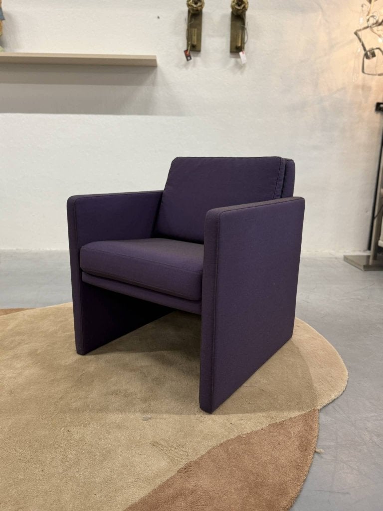Showmodel Ego Fauteuil paars stof Design Club stoel, Minder dan 75 cm, Service@rolf-benz.com, Haiterbacher Str. 104, Nieuw