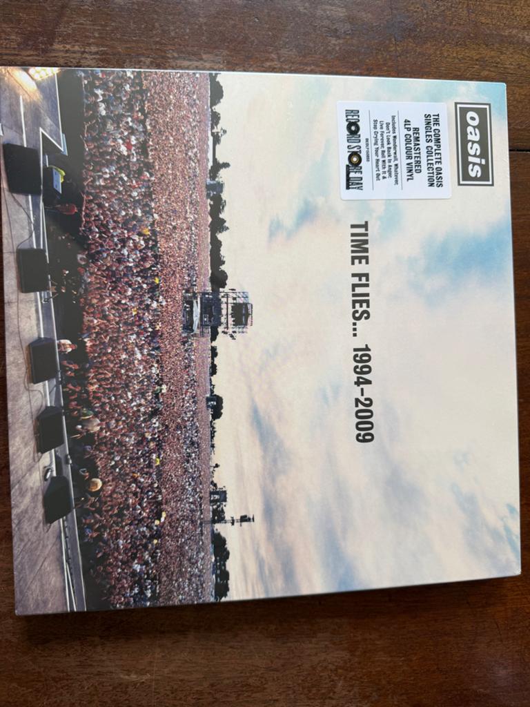 Oasis - Time Flies... 1994-2009 Limited Edition 4LP Boxset, Boxset, Ophalen of Verzenden, Nieuw in verpakking