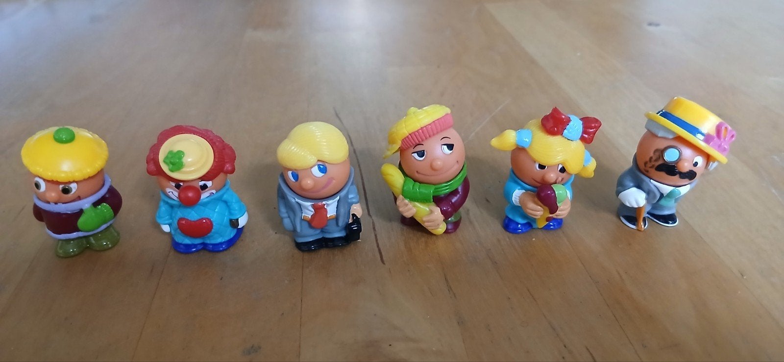 Set van 6 Kinder Surprise figuren - Kogelmannetjes, Verzamelen, Verrassingseieren, Ophalen of Verzenden, Zo goed als nieuw, Hardplasticfiguren