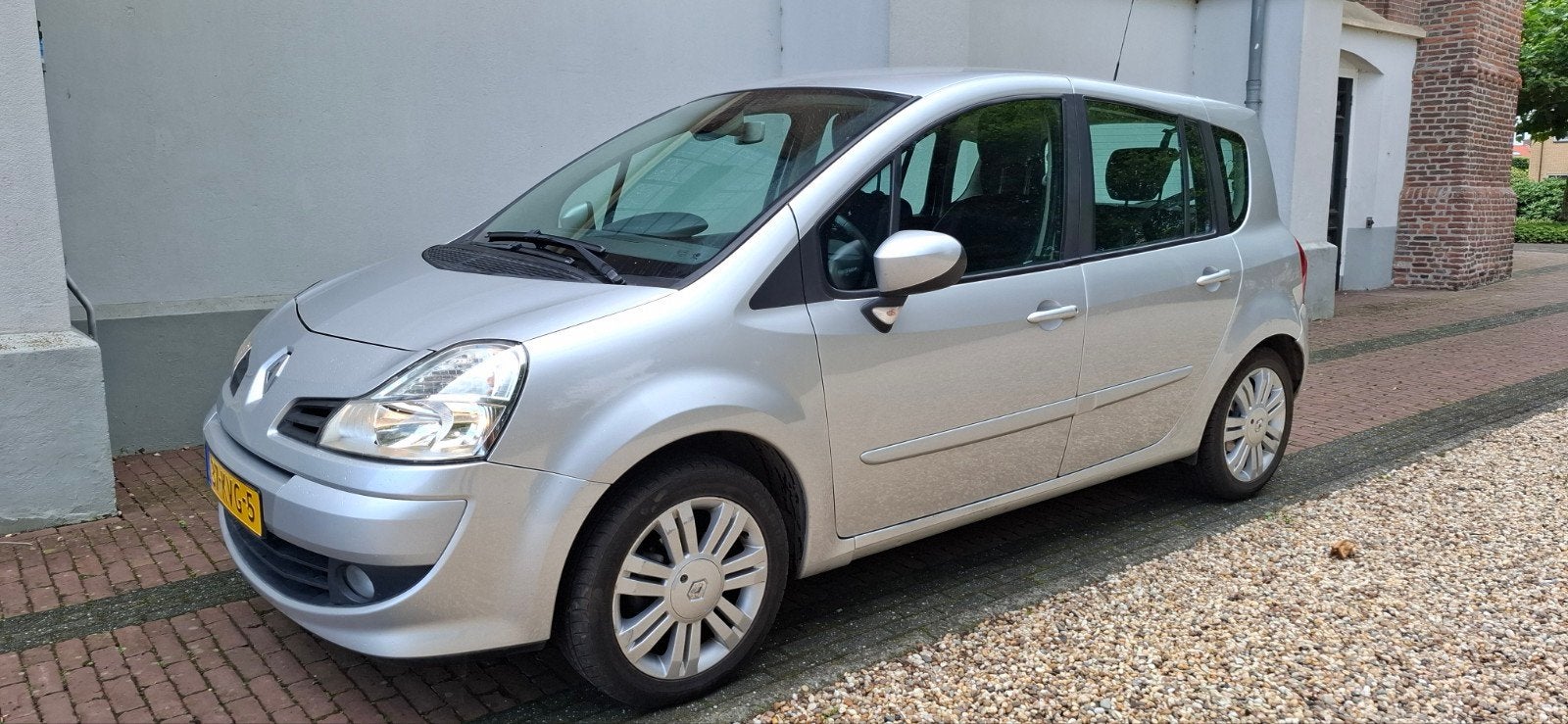 Renault Grand Modus 1.6 16V 2010. technisch perfecte auto., Auto's, Voorwielaandrijving, 15 km/l, Zwart, 4 cilinders