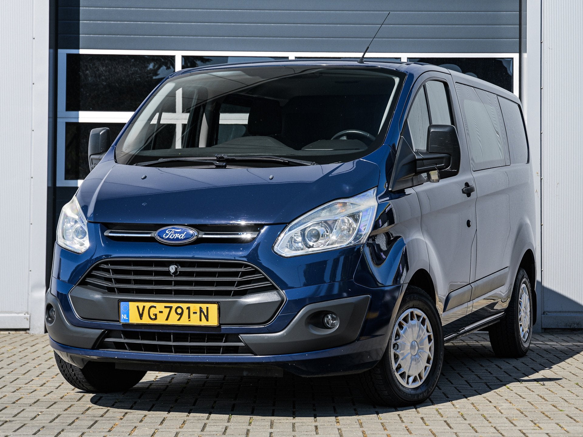 Ford Transit Custom 270 2.2 TDCI L1H1 | Dubbele cabine | Air, Auto's, Bestelauto's, Voorwielaandrijving, Gebruikt, Zwart, 4 cilinders