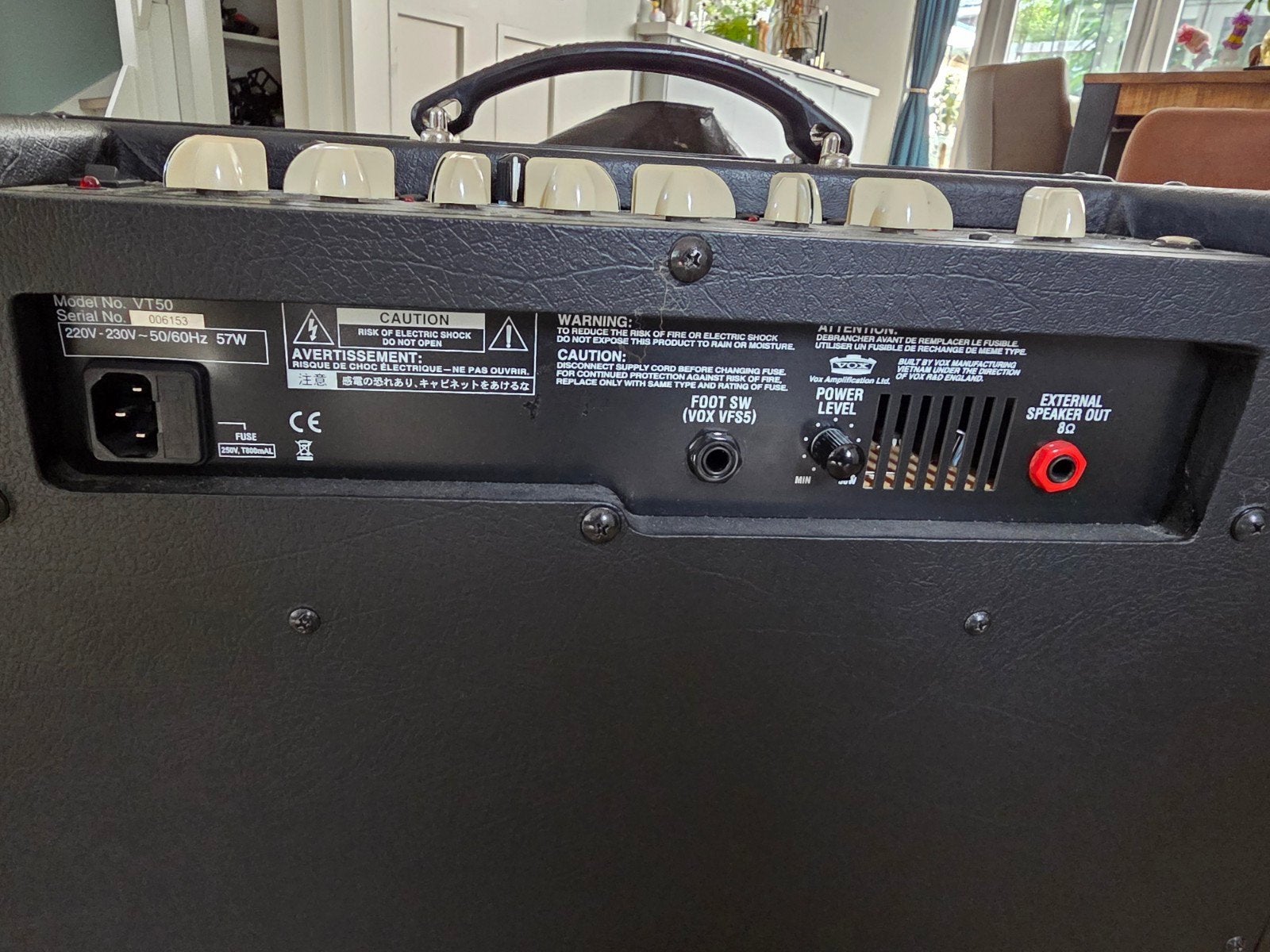 Vox Valvetronix VT50 Gitaarversterker met Footswitch, Muziek en Instrumenten, Ophalen, Zo goed als nieuw, Gitaar, 50 tot 100 watt