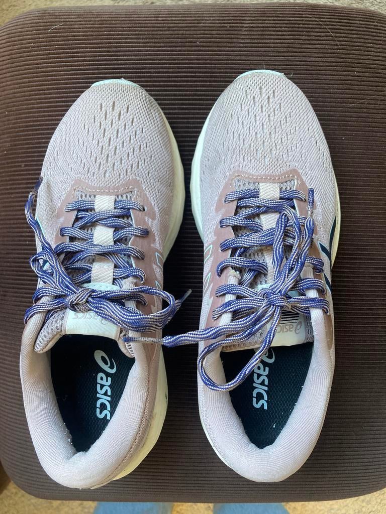 Asics GT-1000, Sport en Fitness, Loopsport en Atletiek, Ophalen of Verzenden, Zo goed als nieuw, Hardloopschoenen, Asics