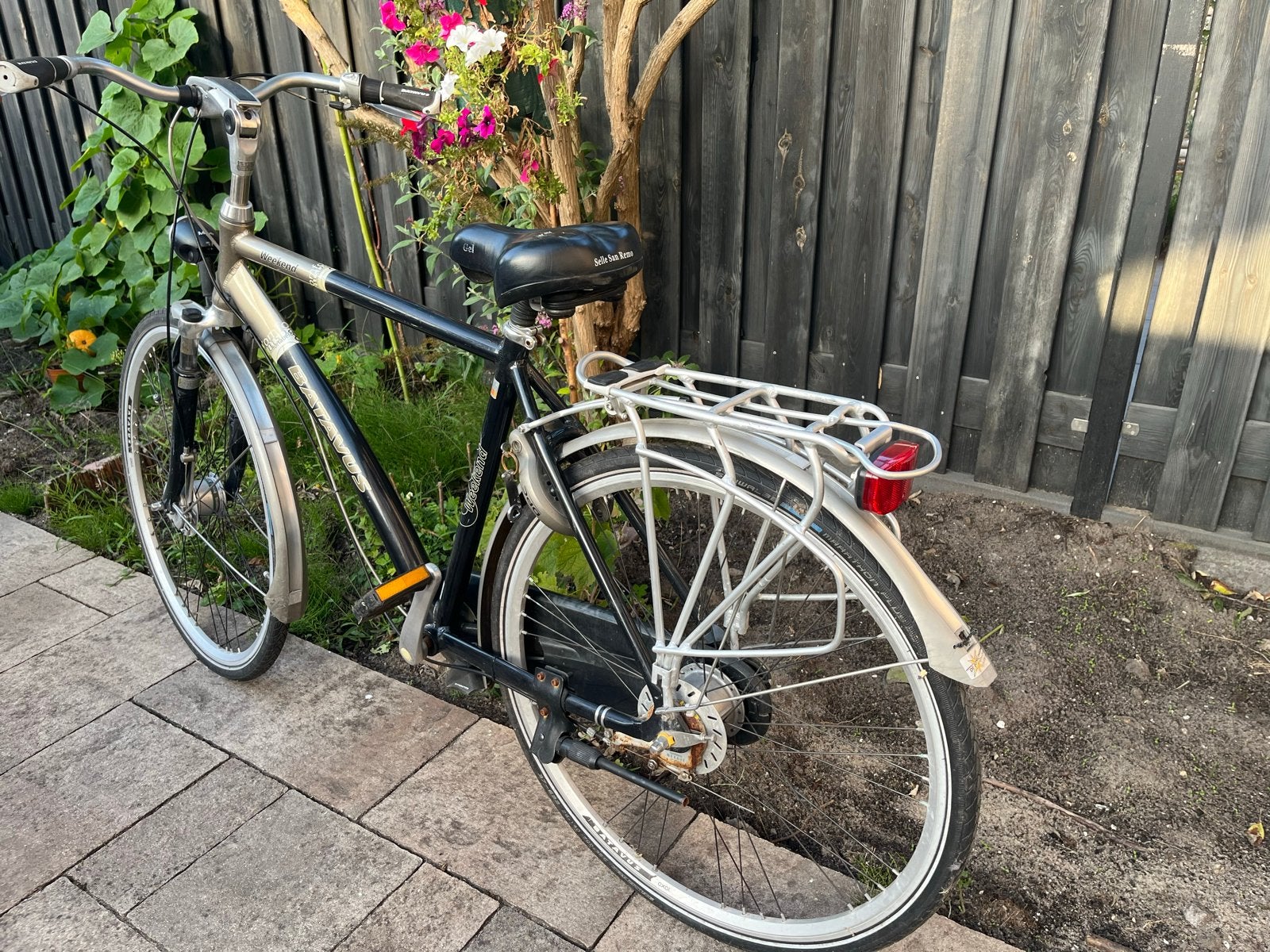 Batavus fiets - zo goed als nieuw (rem en versnelling defect, Ophalen, Gebruikt, Velgrem, Versnellingen