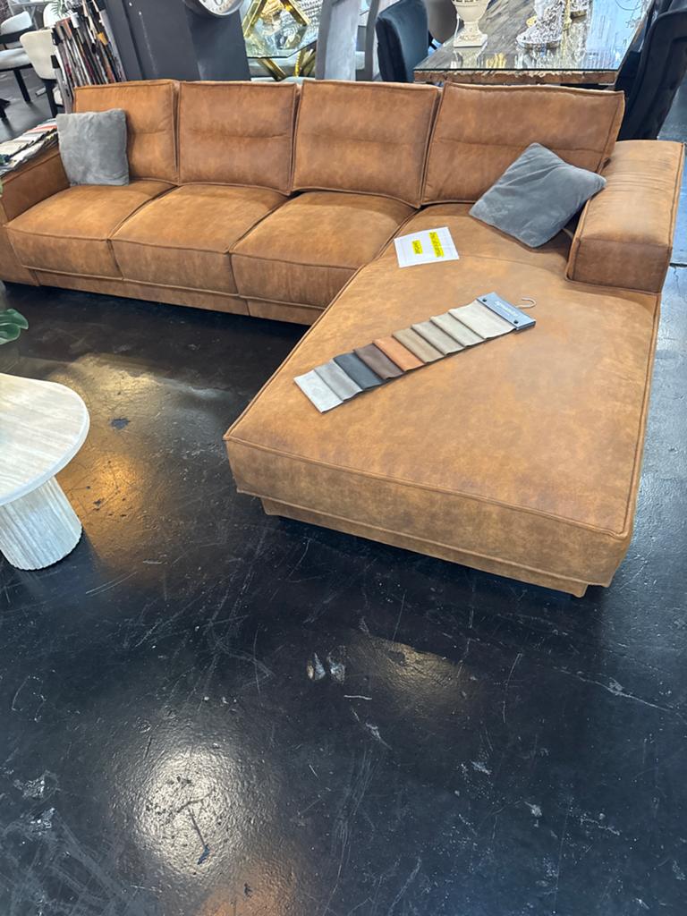 Luxe Hoekbank in Cognacbruin Stof - Zo Goed als Nieuw, 250 tot 300 cm, 100 tot 125 cm, Hoekbank, Ophalen of Verzenden