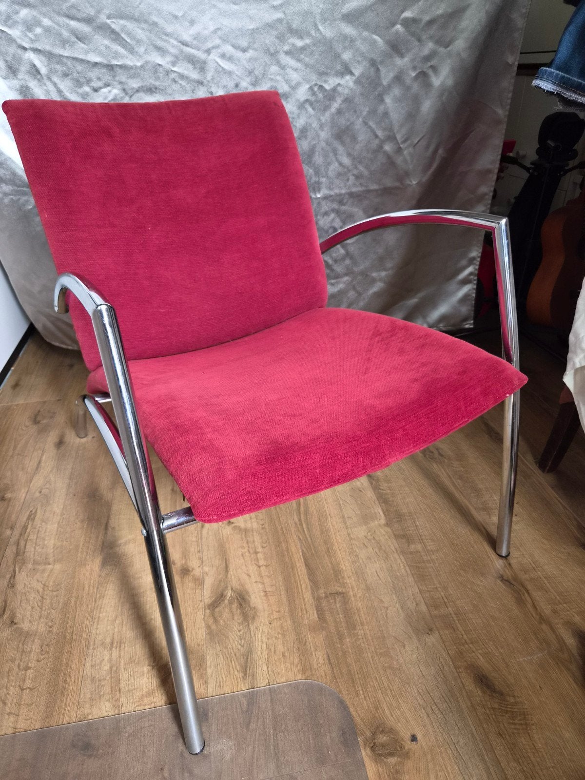 KEBE danish designers chair wine red Deense designers stoel, Ophalen of Verzenden, Gebruikt, Stof, Eén