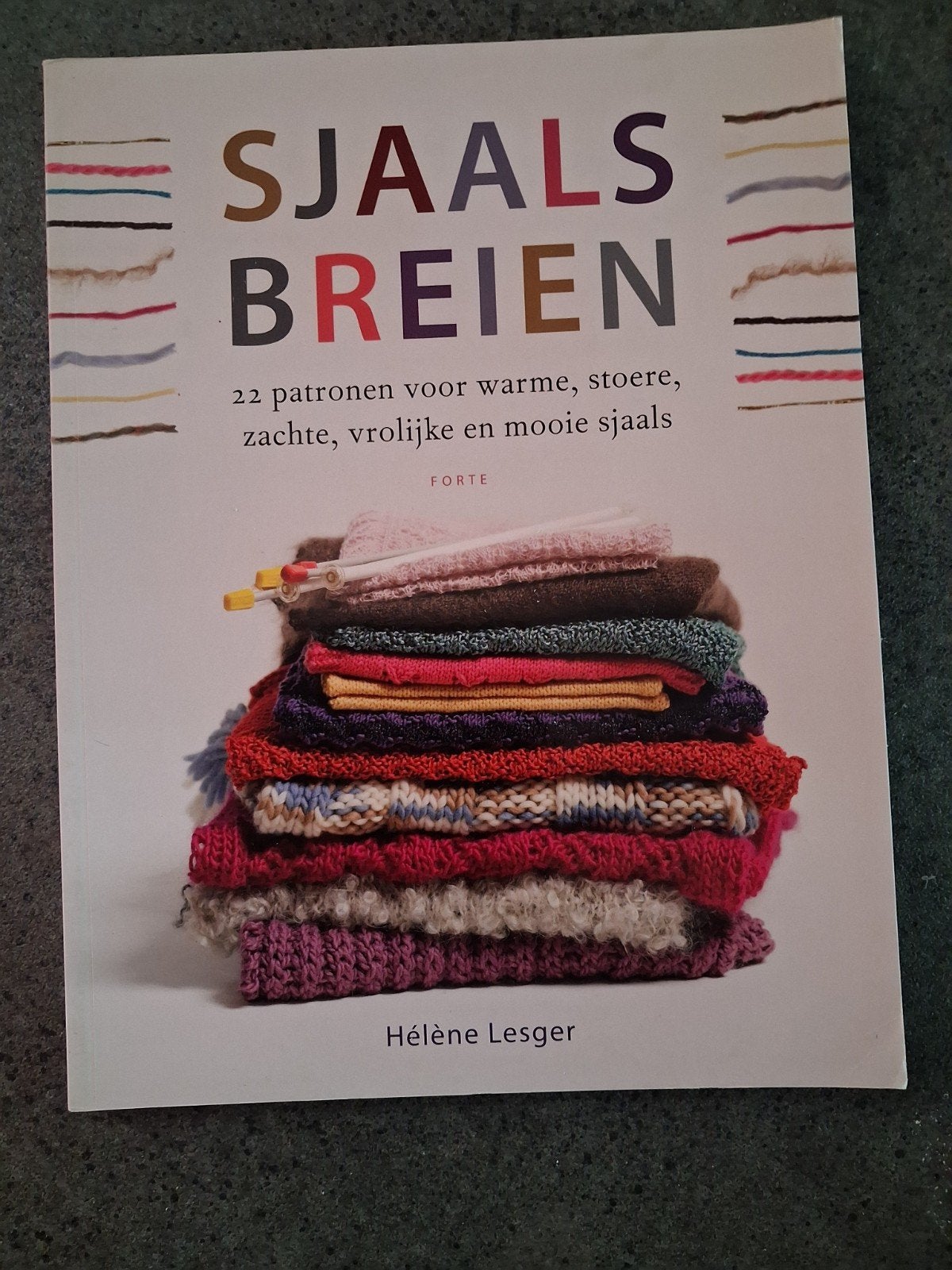 Hélène Lesger - Sjaals breien, Breien en Haken, Ophalen of Verzenden, Zo goed als nieuw, Hélène Lesger