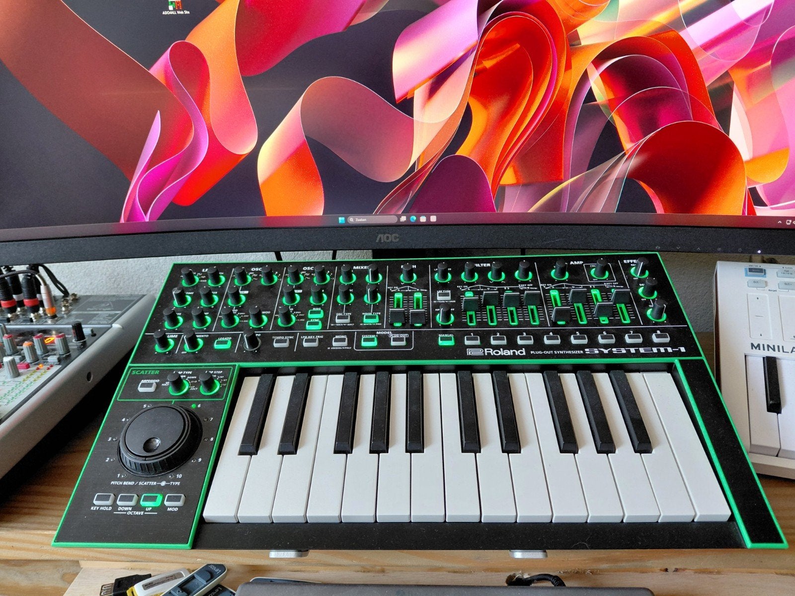 Roland System-1 Synthesizer - Compacte en Krachtige Synth, Muziek en Instrumenten, Synthesizers, Ophalen, Gebruikt, 61 toetsen