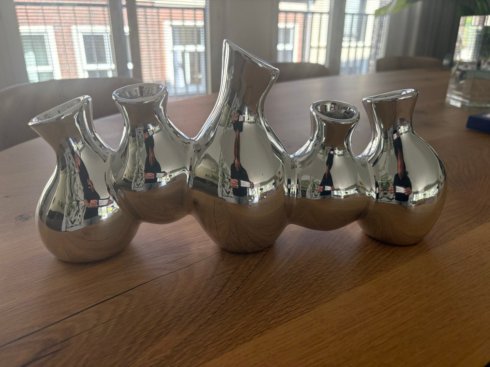 Zilverkleurige tulpenvaas met 5 openingen, Huis en Inrichting, Woonaccessoires | Vazen, Met patroon/structuur, Ophalen of Verzenden