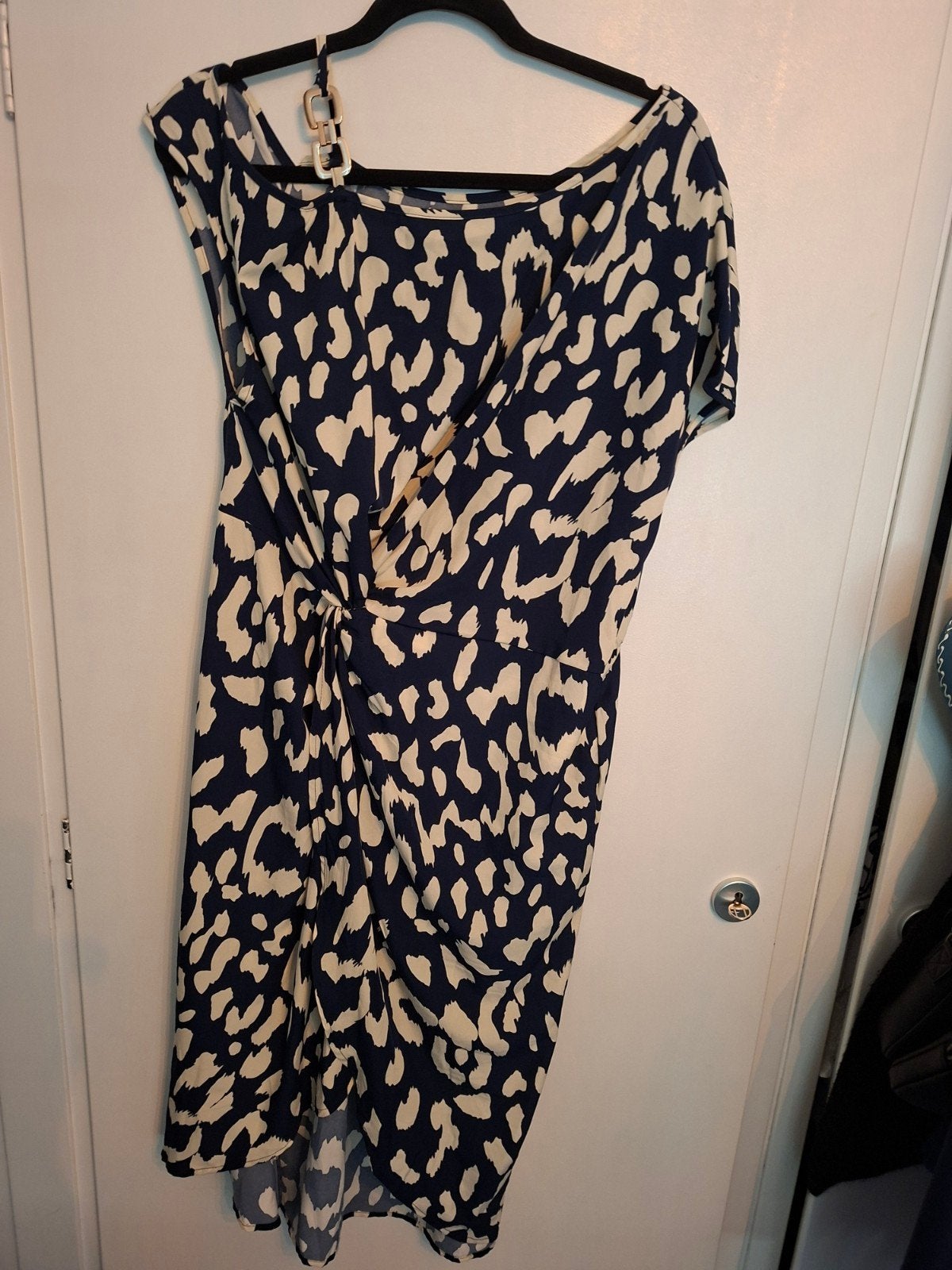 Te koop leuk jurkje mt 42/44, Kleding | Dames, Jumpsuits, Ophalen, Zo goed als nieuw, Maat 42/44 (L), Blauw