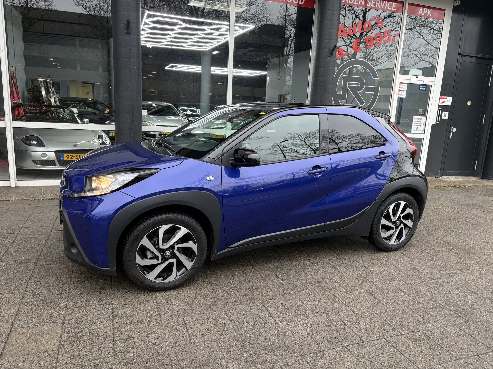 Toyota Aygo X 1.0 VVT-i MT Envy (bj 2025), Auto's, Stof, Gebruikt, Zwart, Automatische klimaatregeling