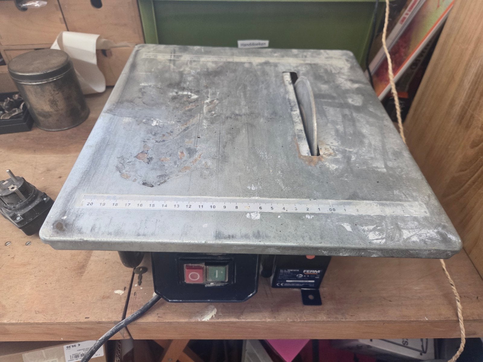 Ferm TCM1010 Tegelzaag - 600W, 34mm zaagdiepte, Gebruikt, Cirkelzaag, 600 tot 1200 watt, Ophalen of Verzenden