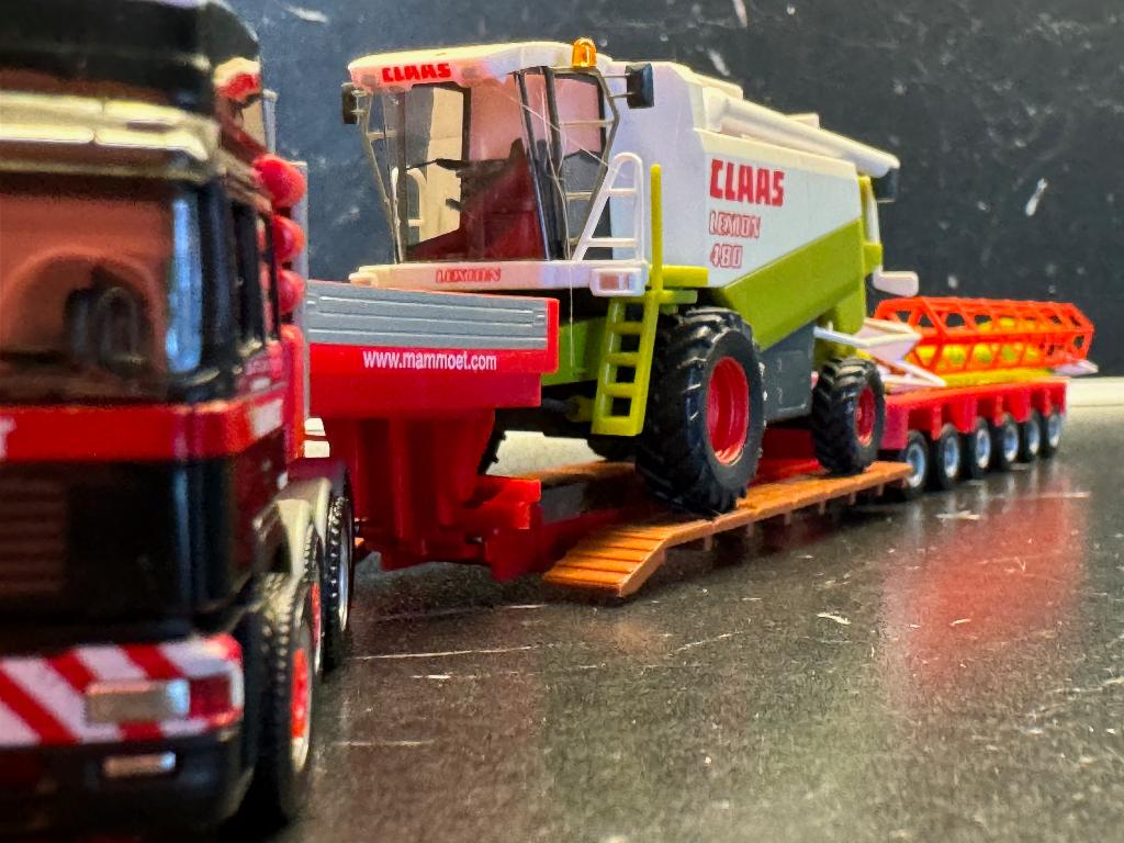 DB2912: Lading landbouwvoertuigen: Claas Maaidorser, Hobby en Vrije tijd, Modelauto's | 1:87, Ophalen of Verzenden, Zo goed als nieuw