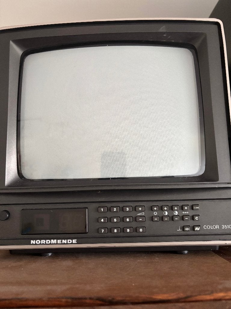 Vintage Nordmende TV met afstandsbediening, Antiek en Kunst, Antiek | Tv's en Audio, Ophalen