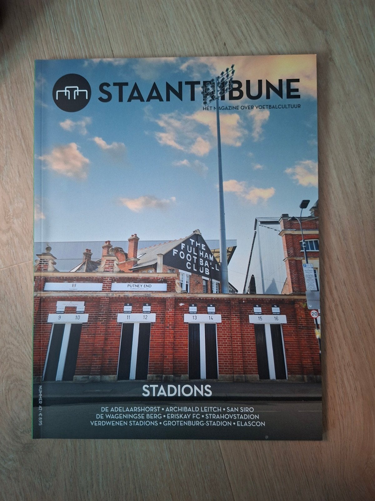 Staantribune Magazine NR 42, Ophalen of Verzenden, Buitenlandse clubs, Boek of Tijdschrift