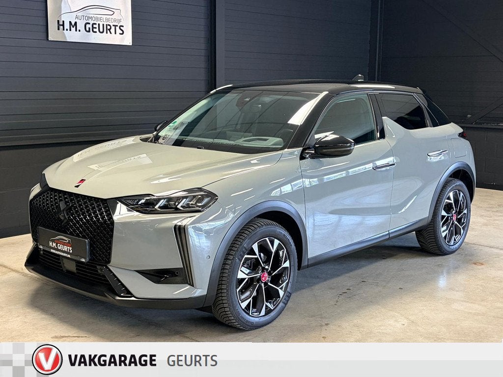 DS DS 3 Crossback 1.2 Automaat 2023 | CarPlay | Camera | HUD, Electronic Stability Program (ESP), Gebruikt, Zwart, 1199 cc