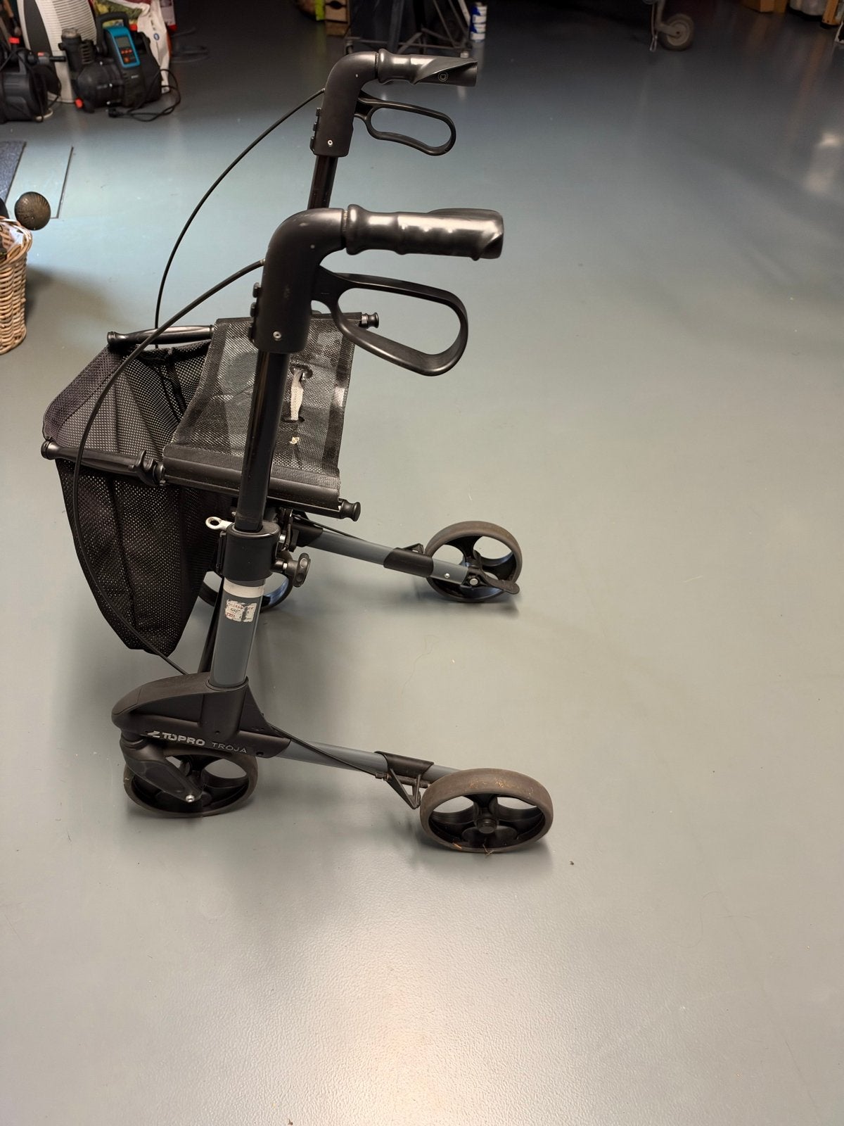 Rollator Topro Troja Medium, Ophalen, Lichtgewicht, Zo goed als nieuw