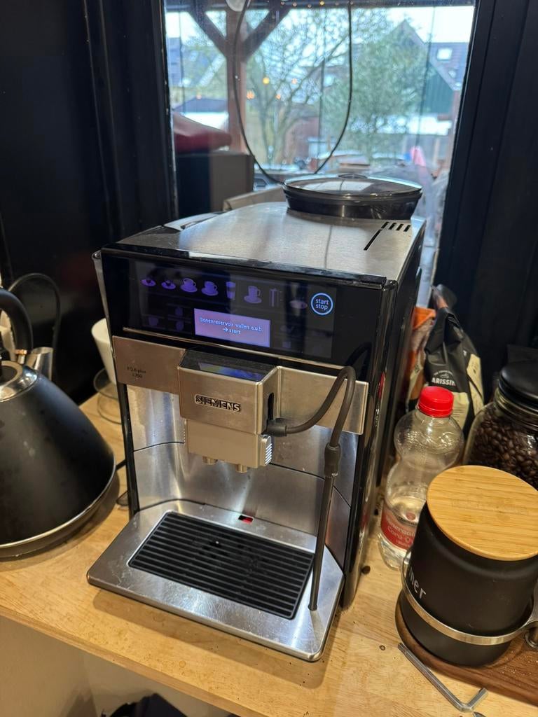 Siemens EQ6 plus S700 koffiemachine, Witgoed en Apparatuur, Koffiezetapparaten, Ophalen of Verzenden, Koffiemachine